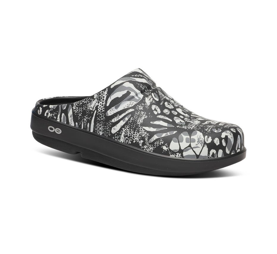 Oofos Oocloog Limited Edition - Women's Clog Black / White - Canada ( JOHM-37946 )